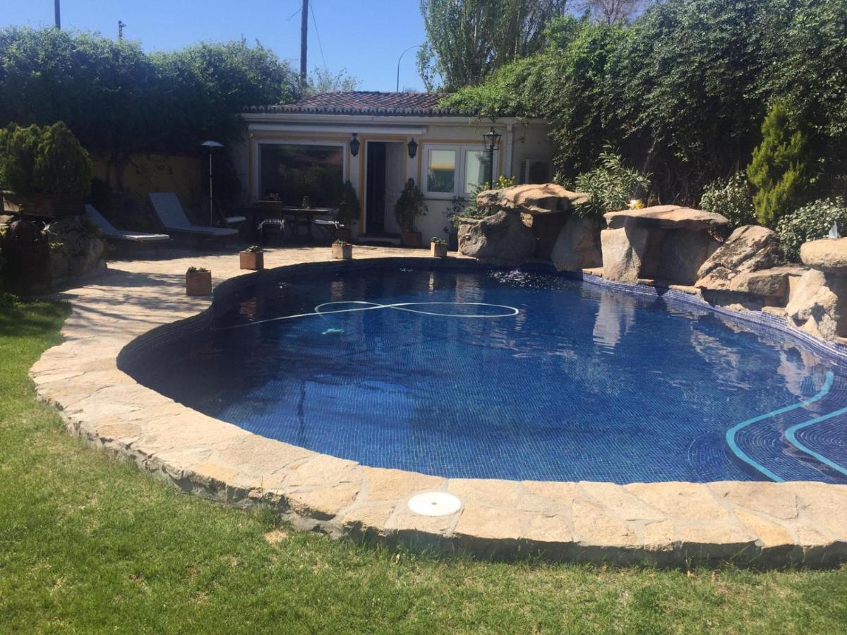 Juan And Susana Apartman Pozuelo de Alarcón Kültér fotó
